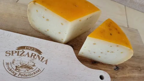 Ile kosztuje deska serów na imprezę domową?